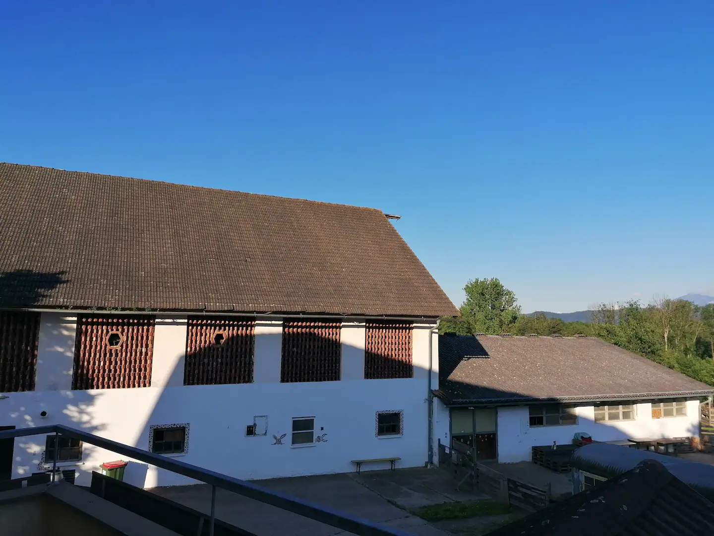 5b7ad6b6 4c01 49c6 86df 6c013053b79c